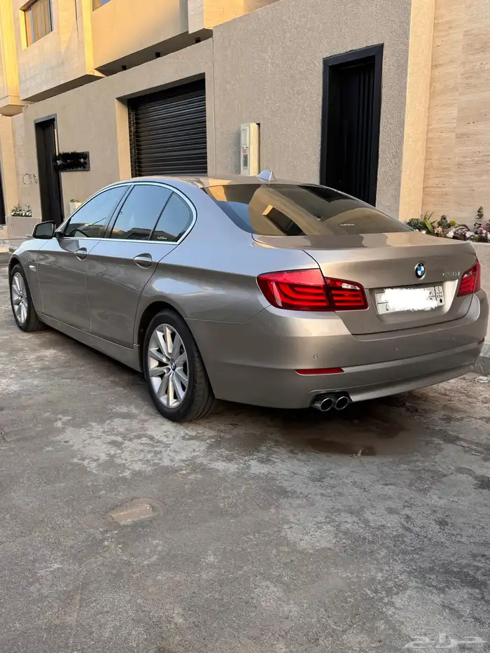 بي ام دبليو الفئة الخامسة 530 - 2013 8