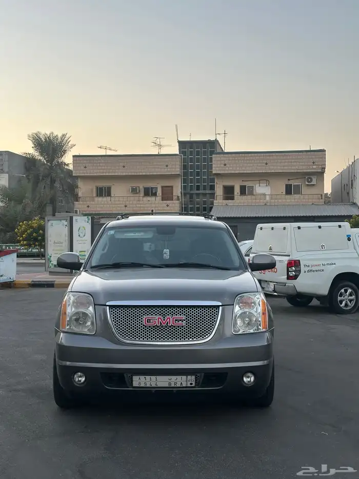 للبيع GMC يوكن 2008 فل كامل SLT نظيف جدا 4