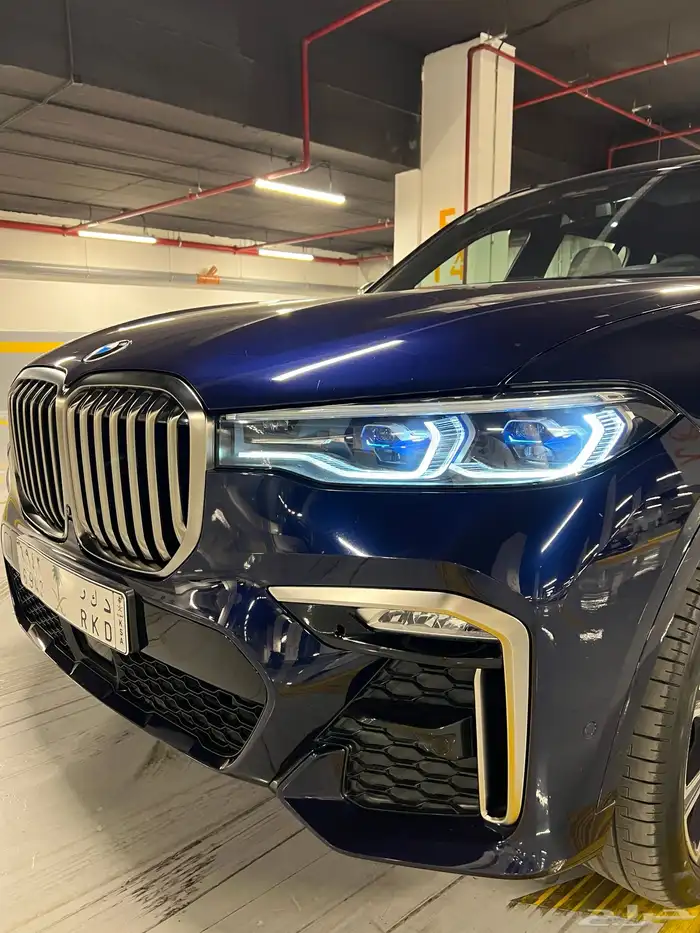 بي ام X7 V8 2020 9