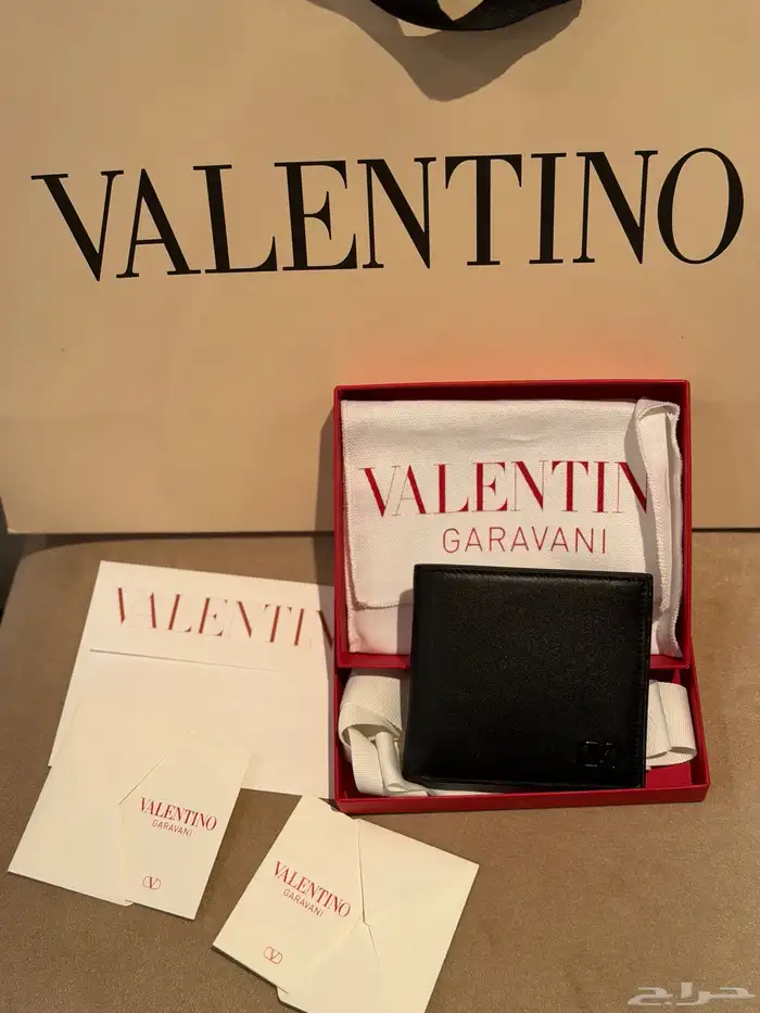 محفظه ماركه v اصليه 2