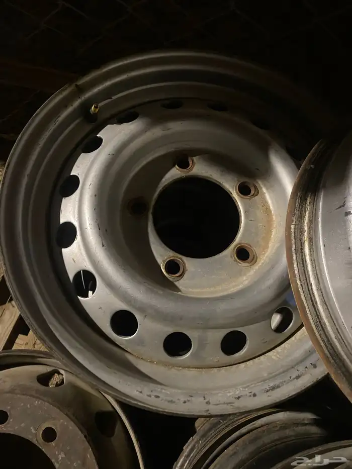 للبيع جنود هلل العدد 6 جنوط 5 مسمار   و 6 جنوط 6 مسمار 1