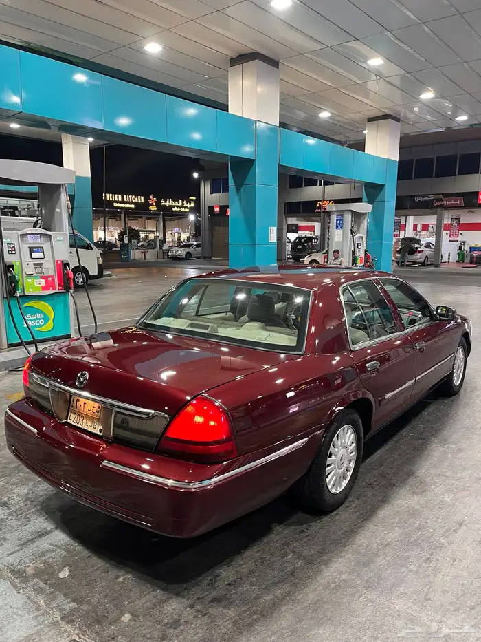 للبيع ماركيز 2007 امريكي 2