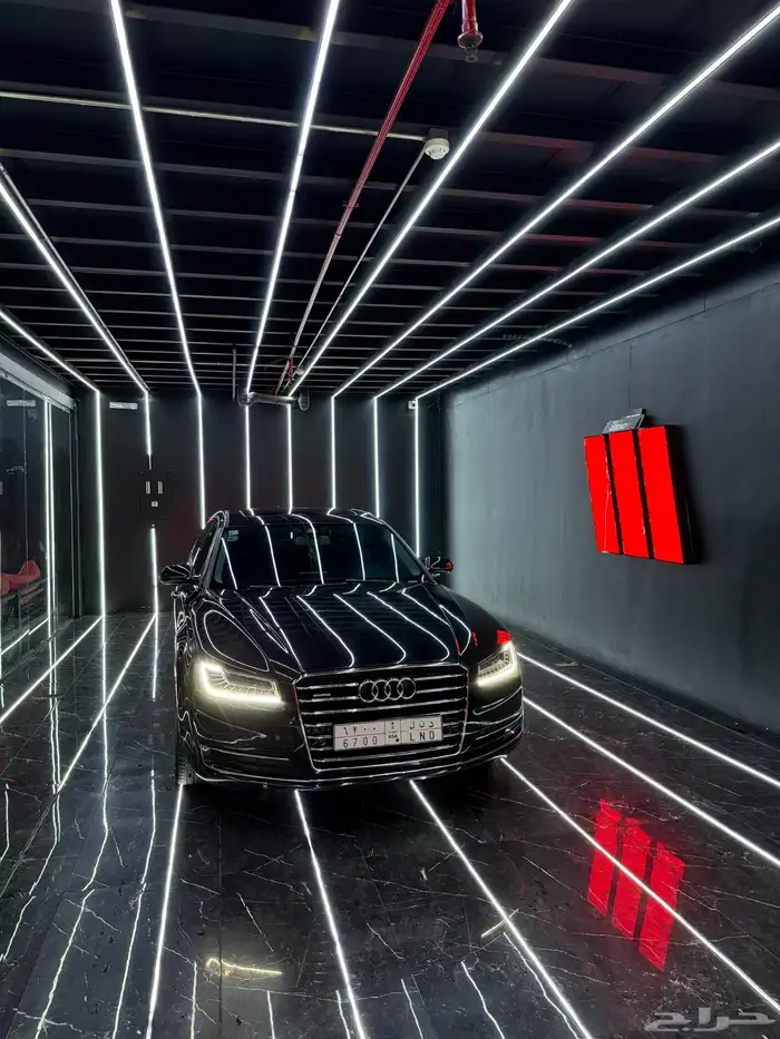 للبيع اودي A8موديل 2016اللون اسود قمه في النطافه 8