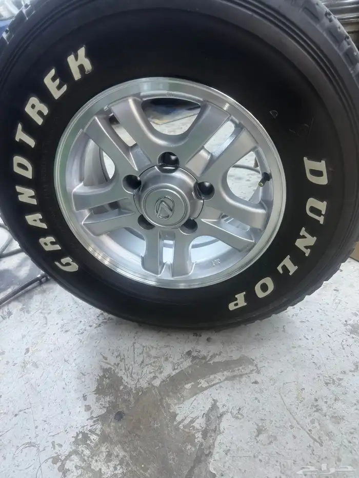 جنوط لكزيز الحميد مع كفرات دنلوب عدد 4 6