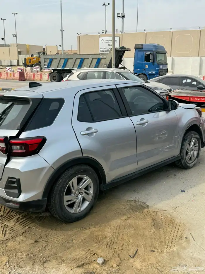 للبيع تويوتا رايز (مصدوم ) 4