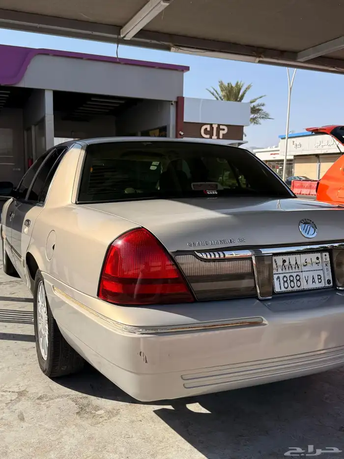 جراند ماركيز فورد 2010 2