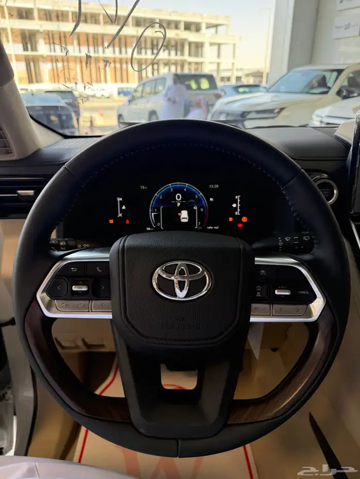 لاندكروزر GXR.S.2025 تنفس طبيعي اقل سعر بالسوق عرض خاص 9