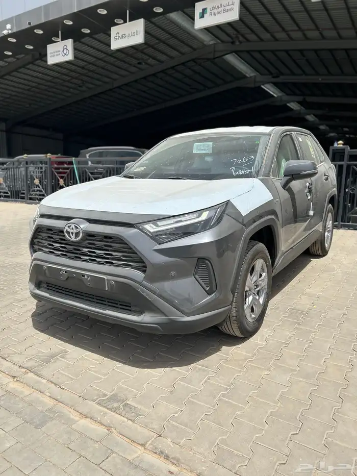 تويوتا  راف فور LE هايبرد دبل 2025 رمادي 113300شامل الضريبة 2