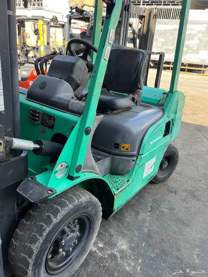 للبيع رافعة ميتسوبيشي ديزل   2 طن   موديل 2009 1