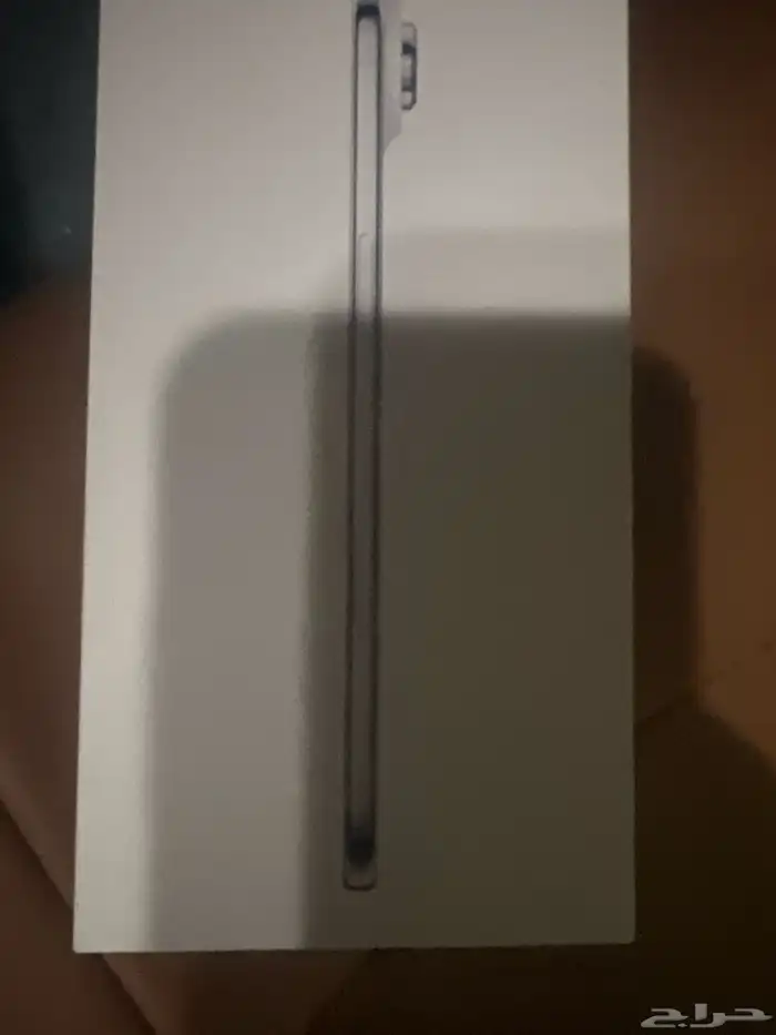 جوال ايفون 17 اير ابيض 256 عدد الدورات 6 0