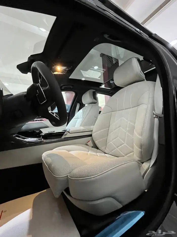 بي إم دبليو 735i 2026 5