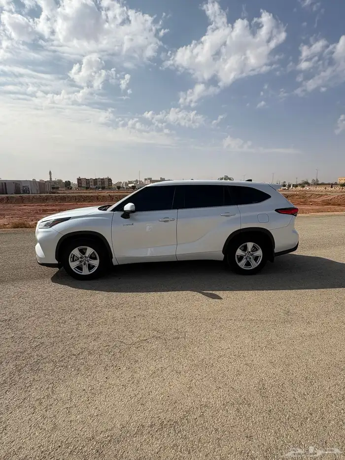 هايلاندر 2023 3