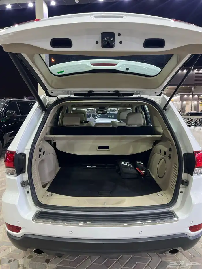 جيب شروكي 2021 فل كامل ماشي 75 الف قمه بالنظافه 14