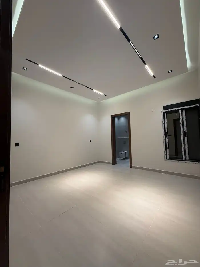 دور ارضي فاخر للبيع بحي الصفا 14