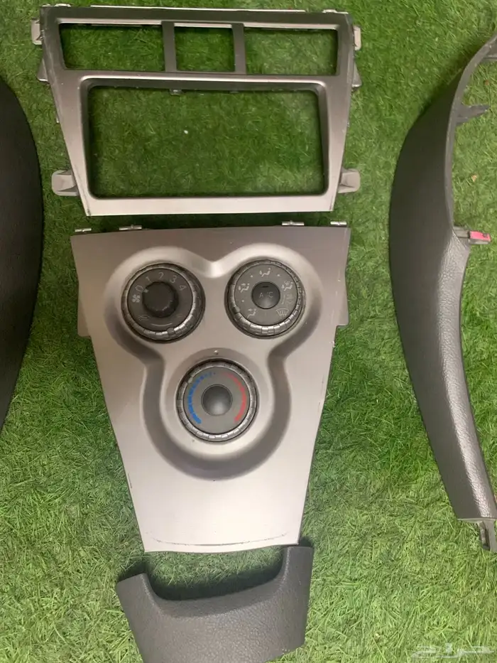 ديكورات يارس 2008 إلى 2013 اصلي نظيف 7