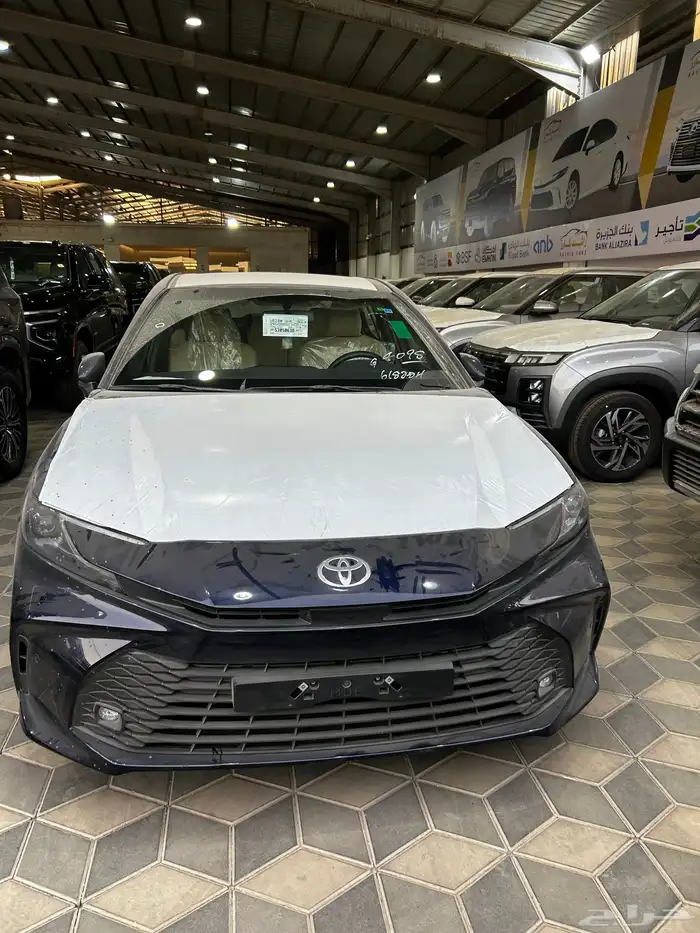 كامري 2025 E استاندر سعودي ابيض اسود تيتانيوم كحلي 18