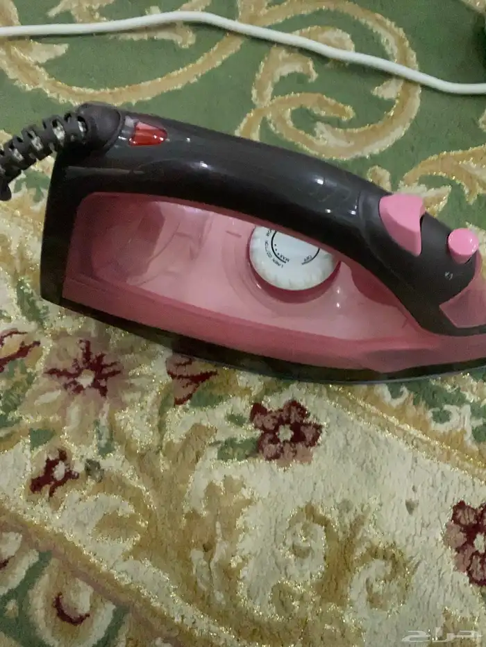 مكواة ملابس شبه جديدة استخدام قليل 1