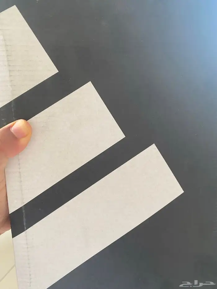 ياشباب الشتاء   على الأبواب وعرض خيالي حذاء رياضي جديد 0