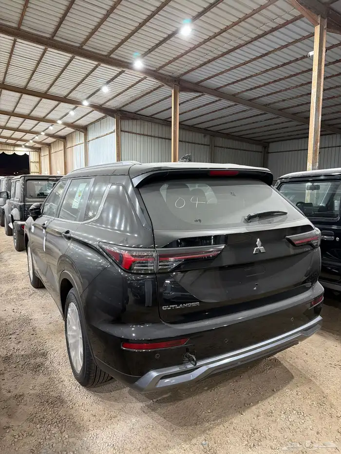 ميتسوبيشي اوتلاندر 2026 بانوراما ربع فل ب 101900 عرض شامل 5