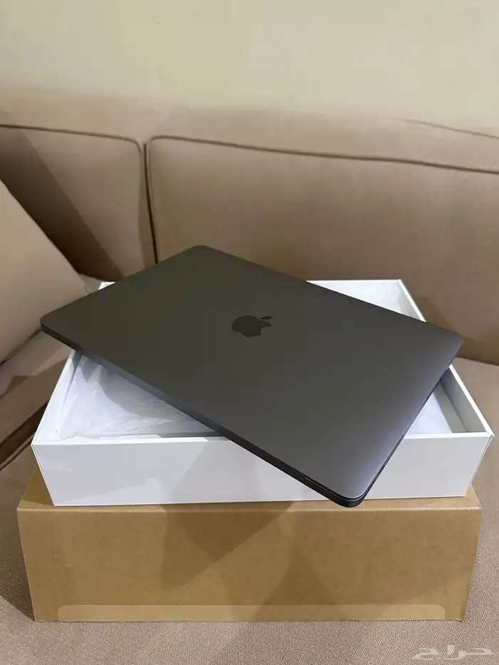 ماك بوك اير 2