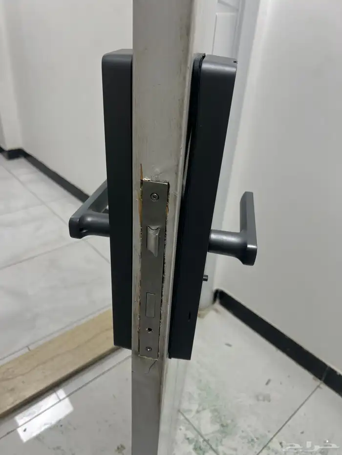 كالون بالبصمه وفتح الباب عن طريق الجوال 0