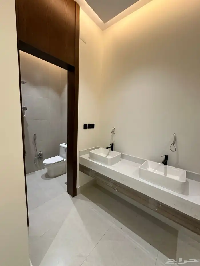 امتلك شقتك مع ملحق خاص بموقع مميز حي حسام 1