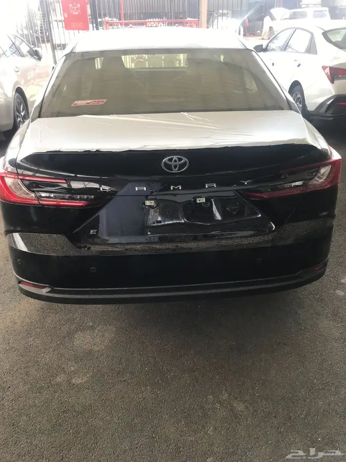 تويوتا كامري E سعودي موديل 2025 بنزين 5