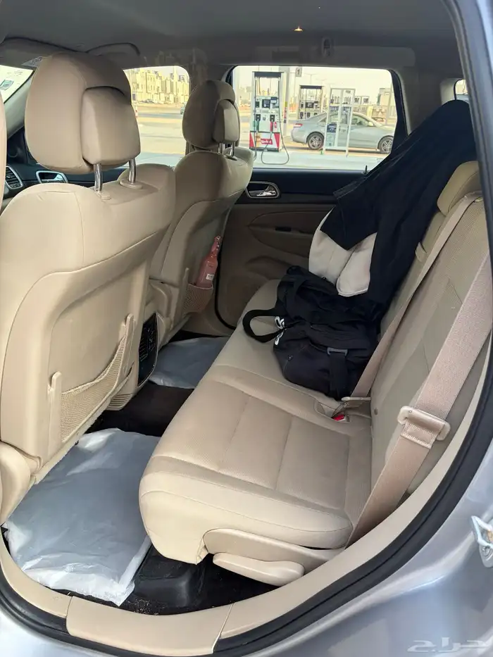 جيب جراند شيروكي لاريدو 2017 للبيع كل شي وكالة 13