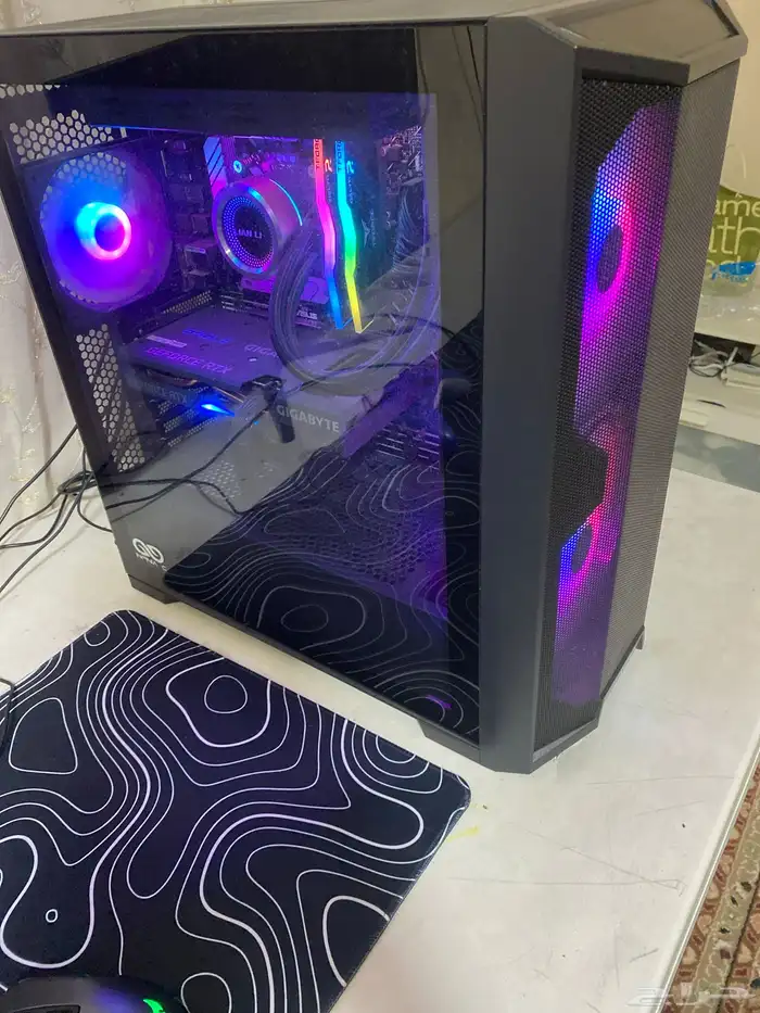 بي سي مع شاشه مع كامل اغراضه 0