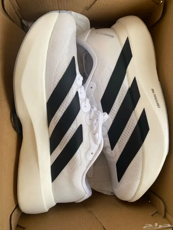 ياشباب الشتاء   على الأبواب وعرض خيالي حذاء رياضي جديد 4