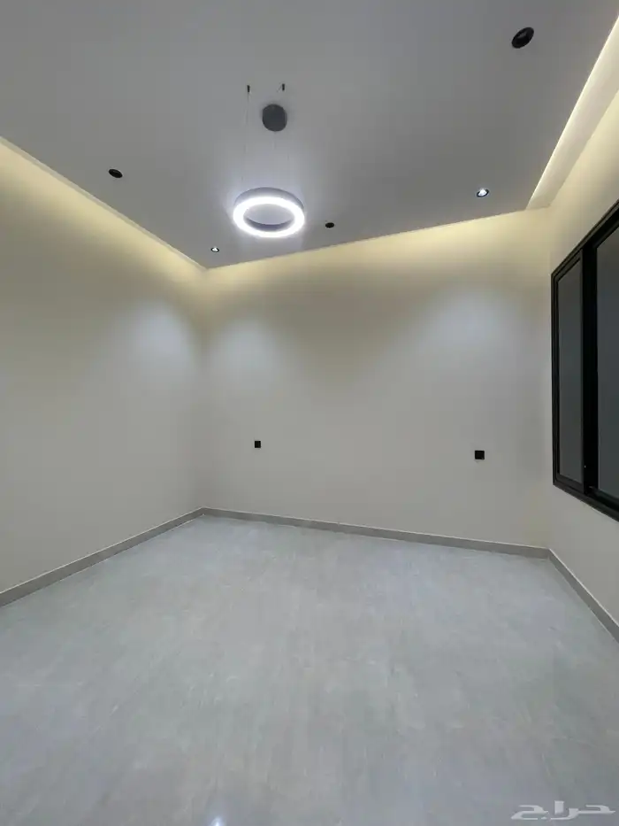 للتملك شقه دور ارضى بحوش من 600 الف مقابل نادى ضمك 15