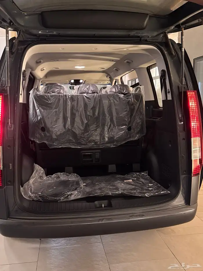 للبيع هونداي ستاريا 2025 13