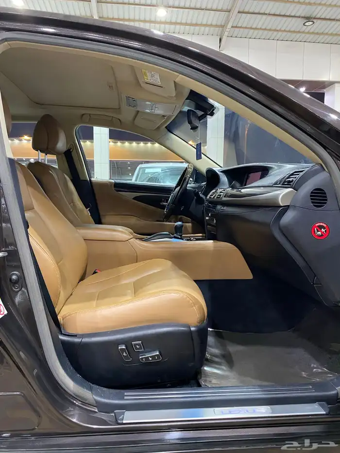 لكزس LS 460 المديل 2014 العدد 293 الف 3
