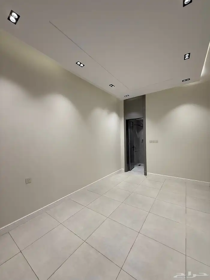 للبيع دور ثاني 6 غرف بأبها- قرب منتزة المطار بسعر 550 الف 19