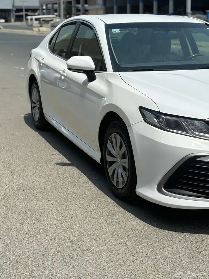 كامري 2022 ابيض استاندر 4