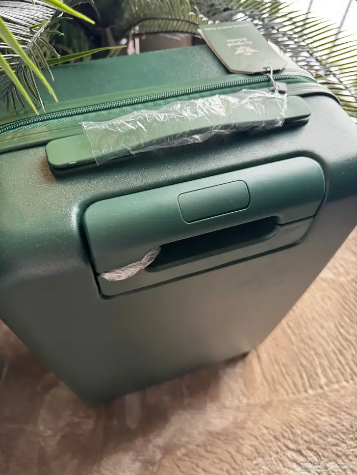 شنطة الخطوط السعودية شبه جديدة 7