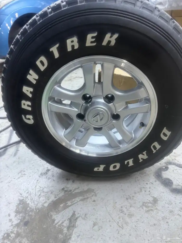 جنوط لكزيز الحميد مع كفرات دنلوب عدد 4 4