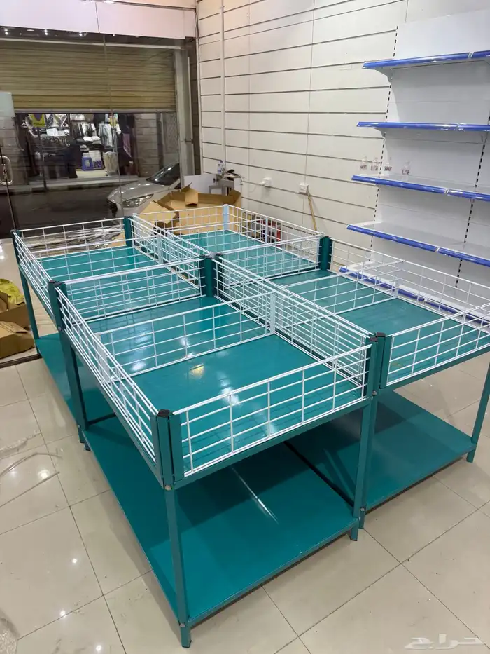 طاولات العرض 3