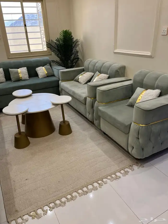 كنب مجلس ومقلط نظيف للبيع 3