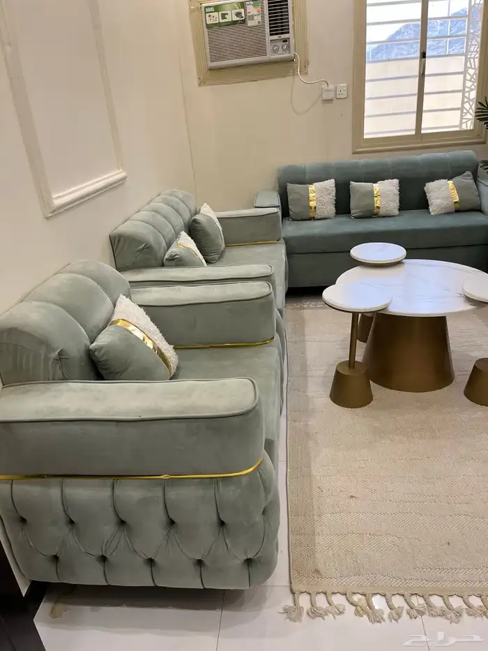 كنب مجلس ومقلط نظيف للبيع 6