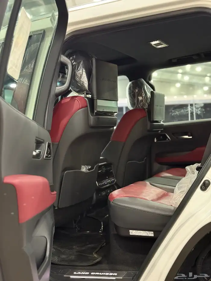 تويوتا لاندكروزر 2023 VX.R بنزين عداد 71 الف فقط 11