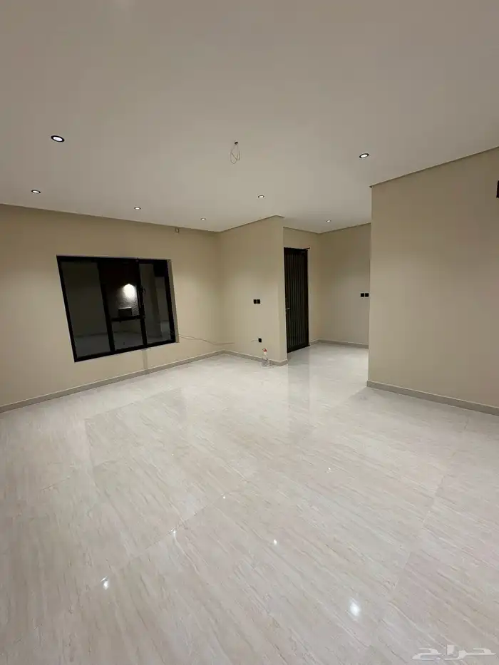 للبيع فيلا في الخبر العزيزية حي الصواري 1