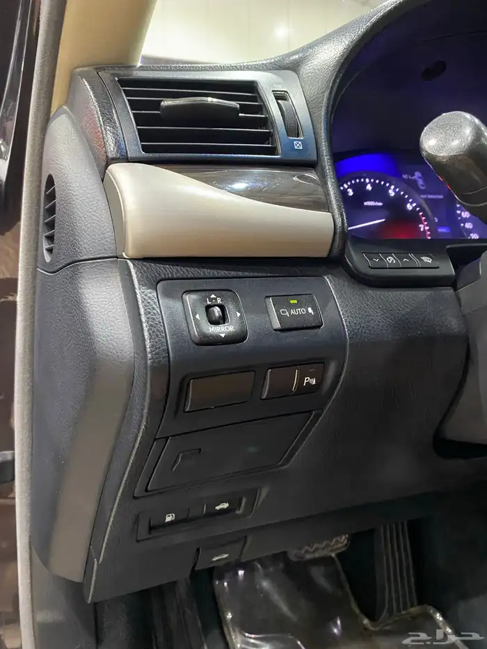 لكزس LS 460 المديل 2014 العدد 293 الف 8