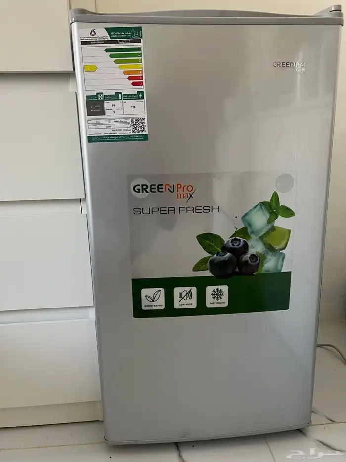 ثلاجتين صغير لونهم رمادي وحده جديده ب250 والثانيه 150 0