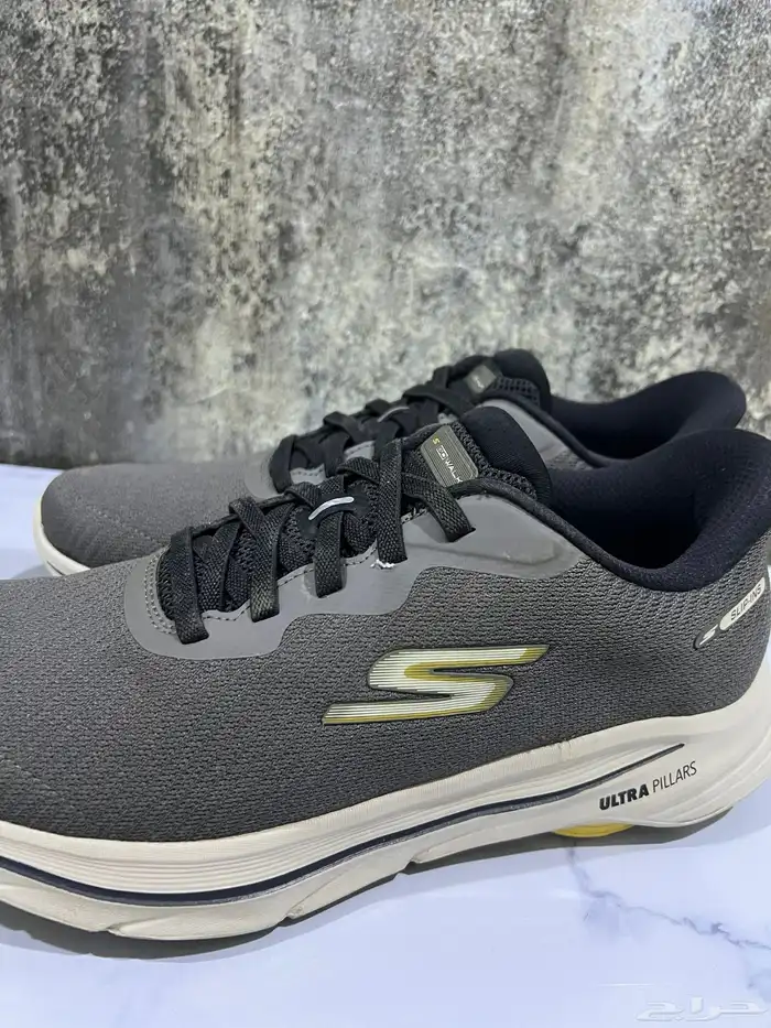 سكتشر جديد للبيع او البدل بمقاس اكبر 0