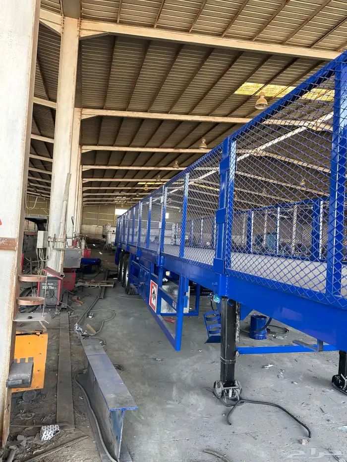 سطحه جوانب 13.60 م 3 محاور منافيخ 0