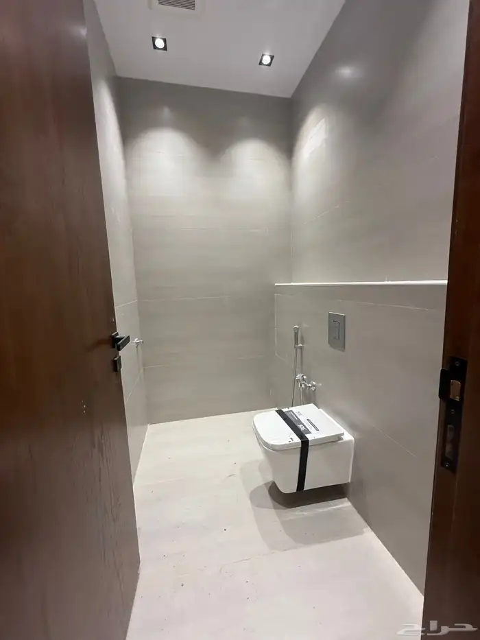 دور ارضي فاخر للبيع بحي الصفا 5