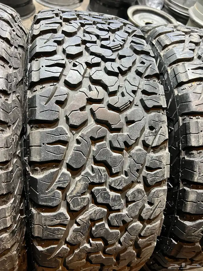 كفرات حجرية مقاس 285 70 17 تاريخ 2024 نوع الكفرات  فيرتش 1