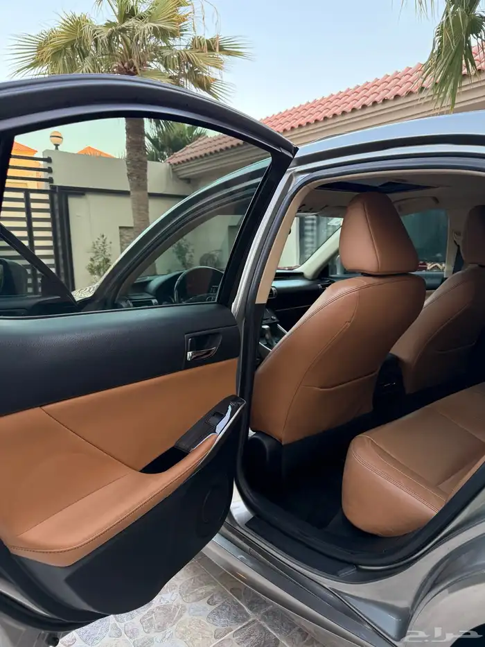 لكزس is350 2015 11