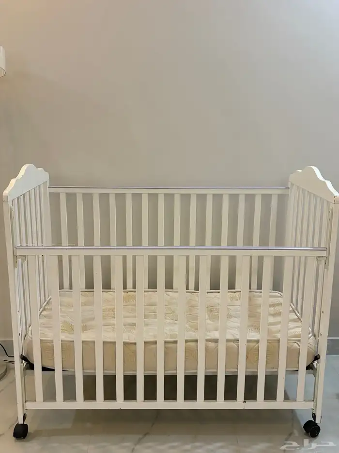 سرير اطفال 0